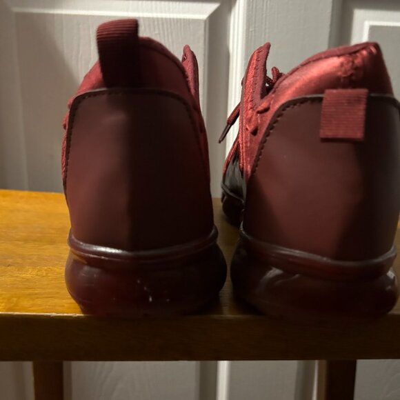 Women's Wine-Co Mesh Sneaker Athletic Light Tennis Size 8.5 - Picture 4 of 5